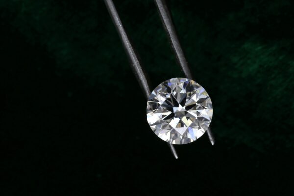 Rapid Diamond Creation: New Method Produces Gems in Just 15 Minutes.