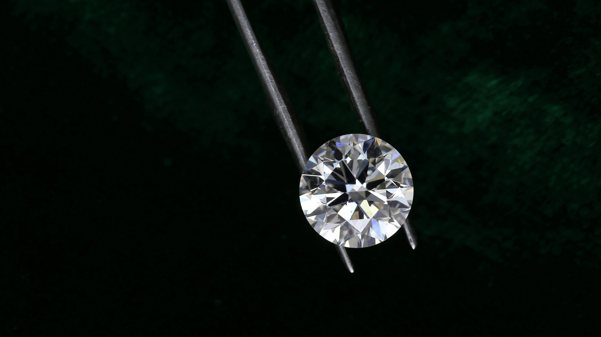 Rapid Diamond Creation: New Method Produces Gems in Just 15 Minutes.